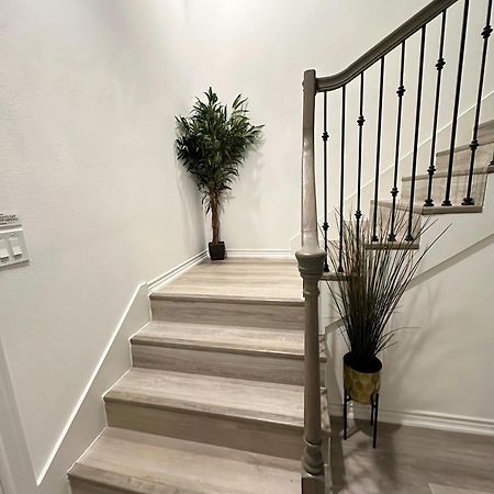 ヒューストン Luxe Three Story Duplex Near Downtown & Med Centerヴィラ エクステリア 写真