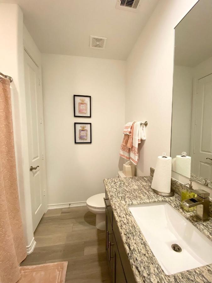 ヒューストン Luxe Three Story Duplex Near Downtown & Med Centerヴィラ エクステリア 写真